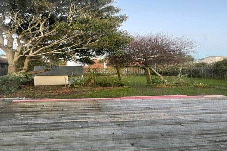 Photo of property in 16 Kensington Avenue, Petone, Lower Hutt, 5012