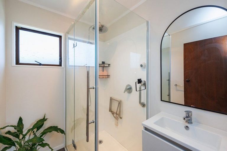 Photo of property in 35 Acacia Street, Kelvin Grove, Palmerston North, 4414