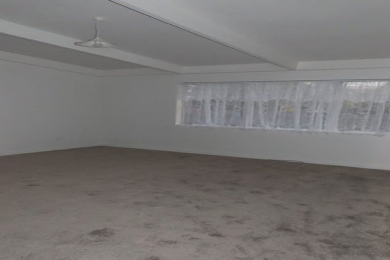 Photo of property in 77 Chichester Drive, Rosehill, Papakura, 2113