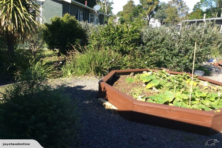 Photo of property in 49 Huatoki Street, Vogeltown, New Plymouth, 4310