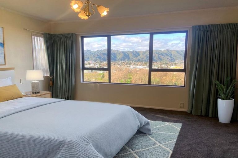 Photo of property in 17-19 Tirohanga Road, Tirohanga, Lower Hutt, 5010