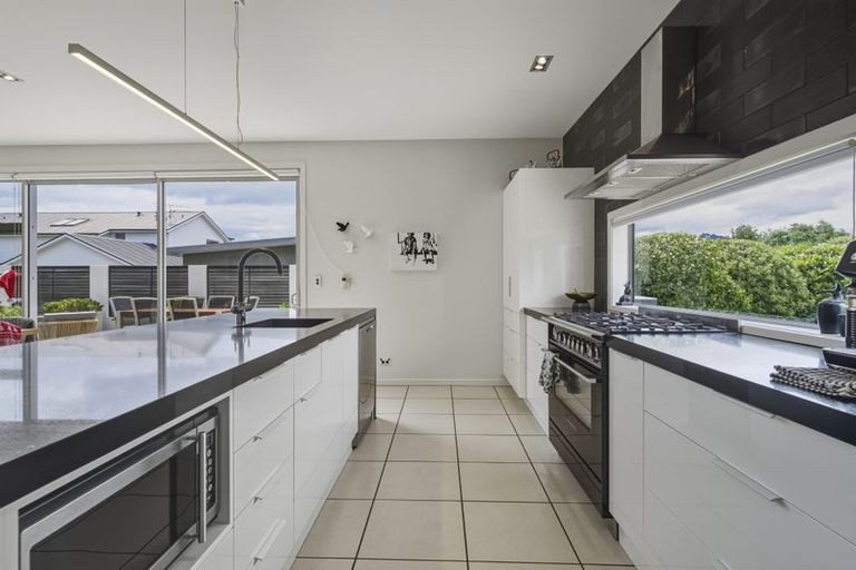 Photo of property in 48 Holyport Close, Fairfield, Dunedin, 9018