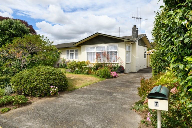 Photo of property in 7 Epsom Road, Hokowhitu, Palmerston North, 4410