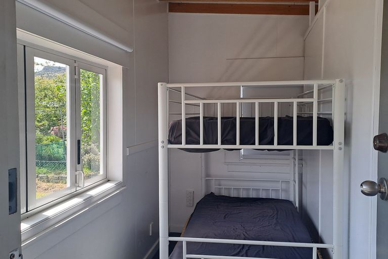 Photo of property in 131 Branxholm Street, Roxburgh, 9500