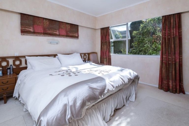 Photo of property in 17 Tanglewood Place, Cockle Bay, Auckland, 2014