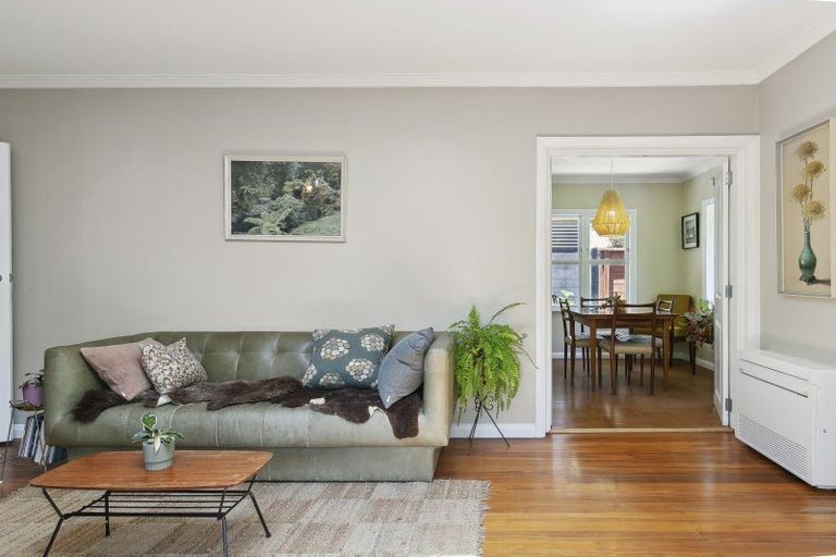 Photo of property in 6 Travers Street, Vogeltown, Wellington, 6021