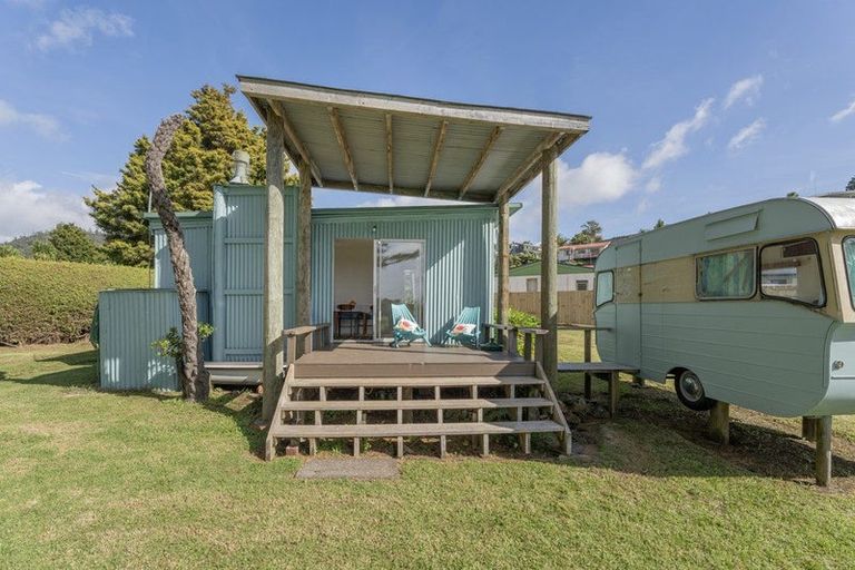 Photo of property in 5a Ocean Beach Road, Tairua, 3508