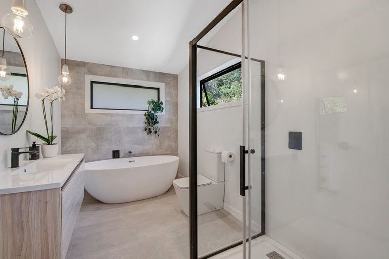 Photo of property in 167 Motutara Road, Muriwai, Waimauku, 0881