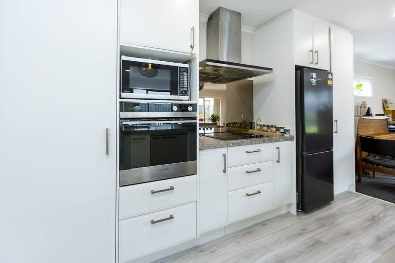 Photo of property in 12 Buddle Road, Wallaceville, Upper Hutt, 5018