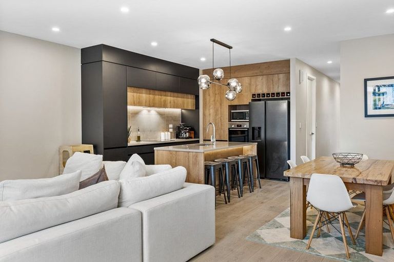 Photo of property in 48 Glidepath Road, Hobsonville, Auckland, 0616