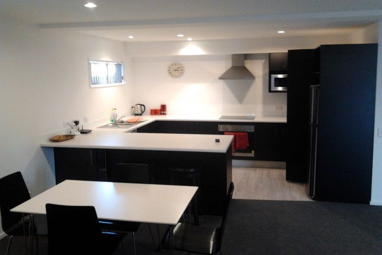 Photo of property in 70d Elizabeth Street, Riccarton, Christchurch, 8041