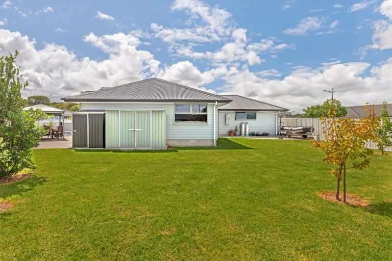 Photo of property in 15 Sterling Park, Lytton West, Gisborne, 4010