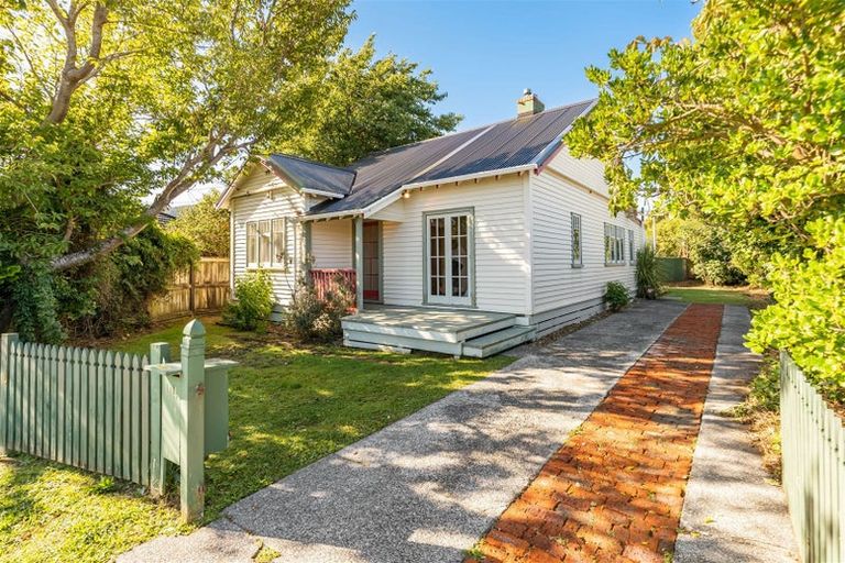 Photo of property in 1/14 Pohutukawa Street, Woburn, Lower Hutt, 5010