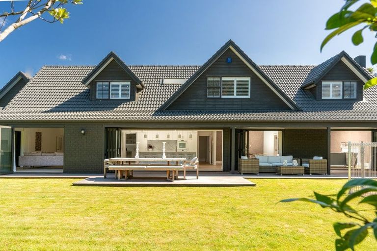 Photo of property in 5 Lavinia Grove, Waikanae Beach, Waikanae, 5036
