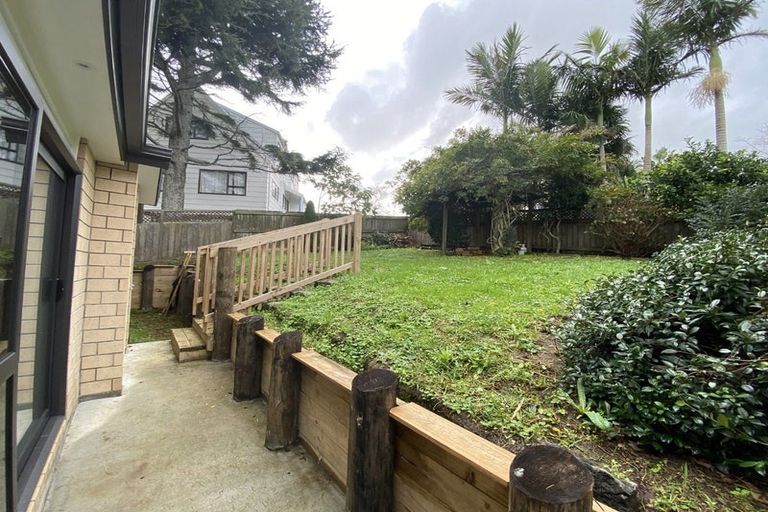 Photo of property in 6 Tilia Place, Totara Heights, Auckland, 2105