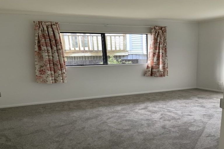 Photo of property in 49a Clayburn Road, Glen Eden, Auckland, 0602