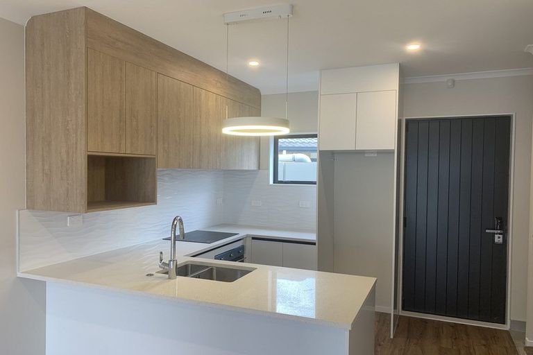 Photo of property in 6/66 Swanson Road, Henderson, Auckland, 0610