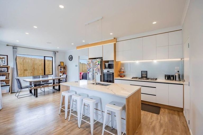 Photo of property in 26 Paihere Street, Huapai, Kumeu, 0810