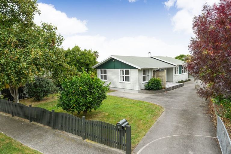 Photo of property in 14 Apollo Parade, Milson, Palmerston North, 4414