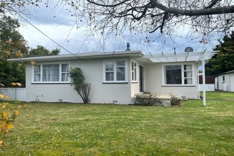 Photo of property in 24 Kent Crescent, Awapuni, Palmerston North, 4412