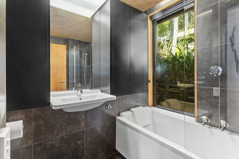 Photo of property in 127a Makara Road, Karori, Wellington, 6012