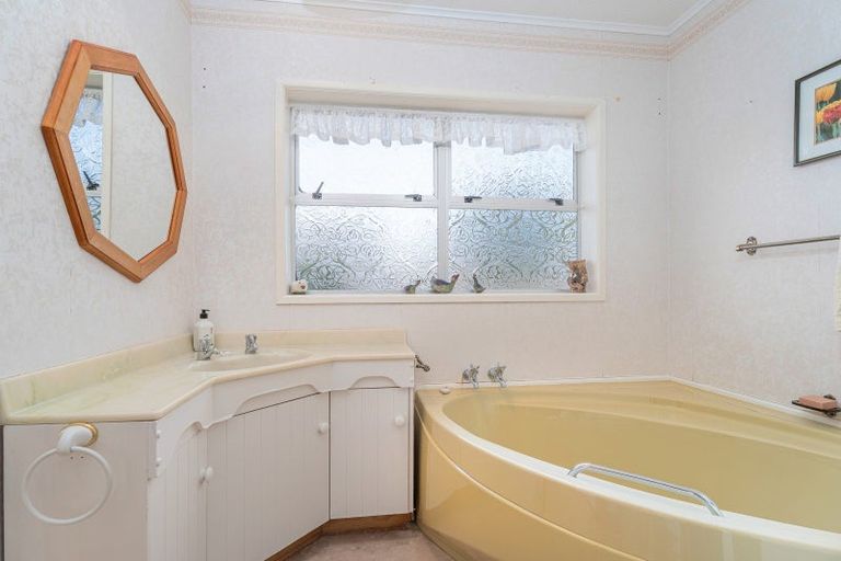 Photo of property in 9 Hamilton Crescent, Whitianga, 3510