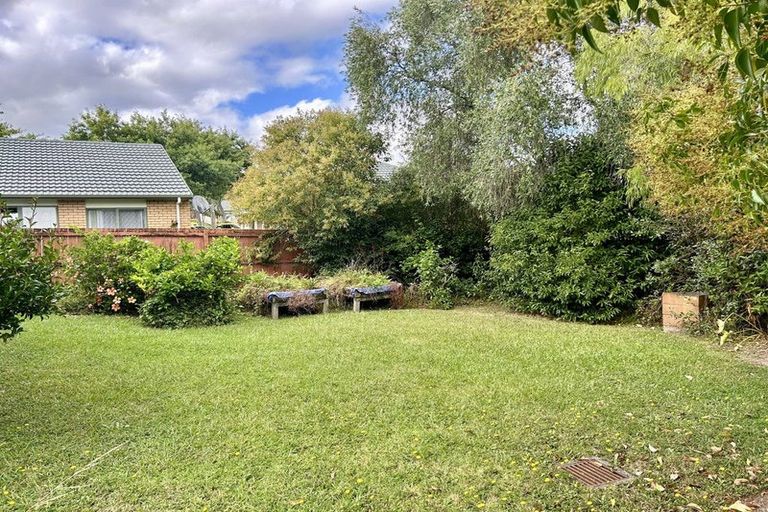 Photo of property in 2/30 Ribblesdale Road, Henderson, Auckland, 0612