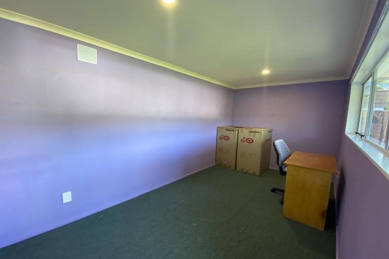 Photo of property in 15b Florio Terrace, Tawa, Wellington, 5028