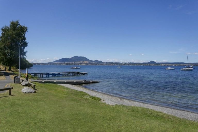 Photo of property in 5 Winston Street, Acacia Bay, Taupo, 3330