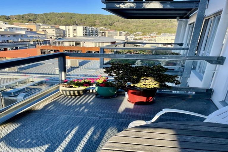 Photo of property in Sol Apartments, 16/37 Jessie Street, Te Aro, Wellington, 6011