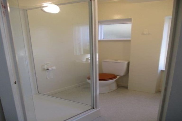 Photo of property in 15a Onslow Road, Khandallah, Wellington, 6035