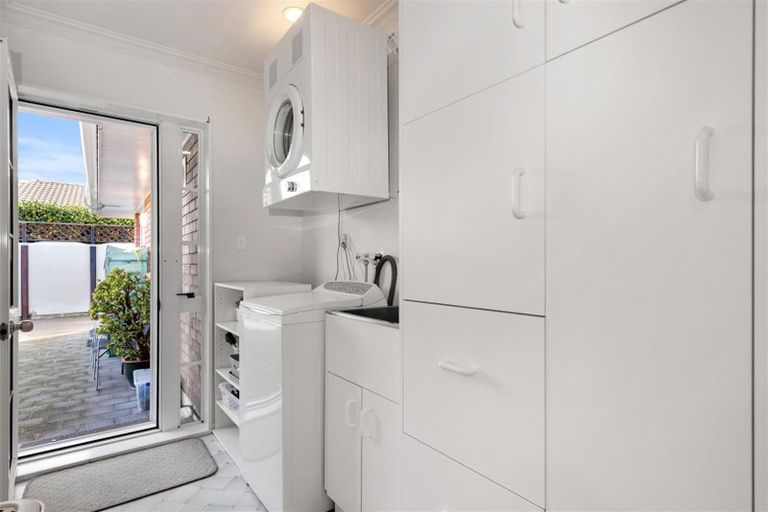 Photo of property in 18 Robertson Street, Glenholme, Rotorua, 3010