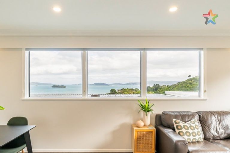 Photo of property in 4/30 London Road, Korokoro, Lower Hutt, 5012