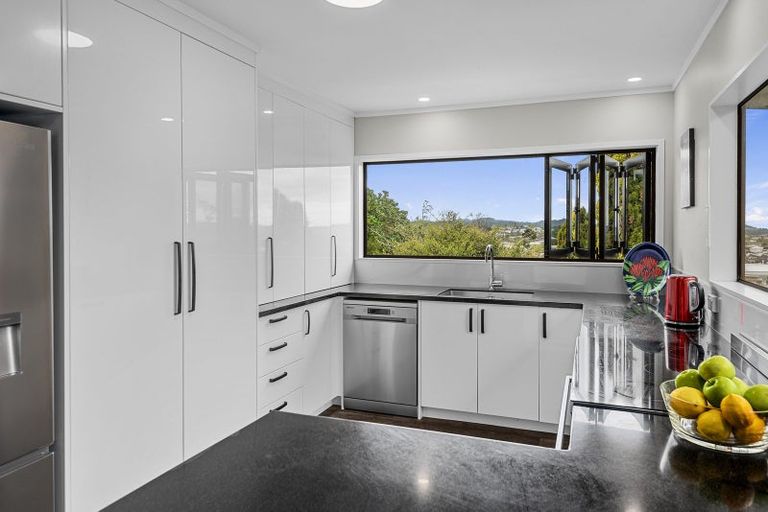 Photo of property in 13 Barclay Place, Te Kamo, Whangarei, 0112