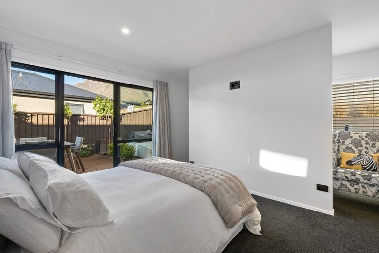 Photo of property in 13 Howden Drive, Jacks Point, 9371