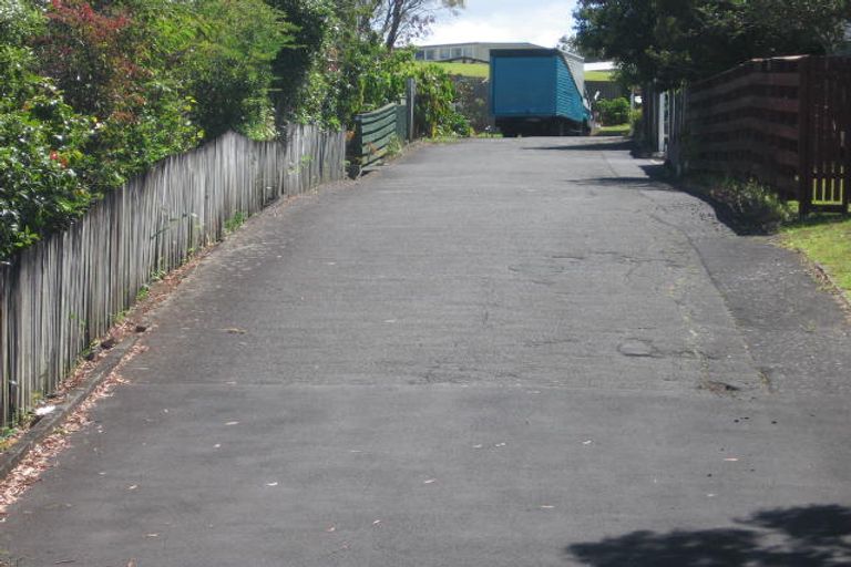Photo of property in 14 Bentley Avenue, Glenfield, Auckland, 0629