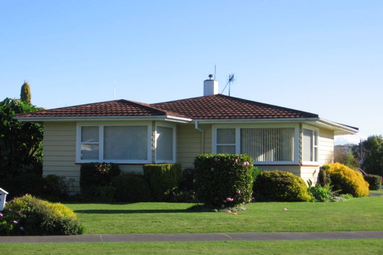 Photo of property in 14 Ruha Street, West End, Palmerston North, 4412
