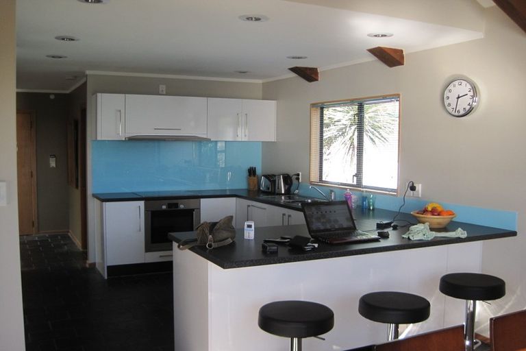 Photo of property in 14 Pa Road, Pukerua Bay, 5026