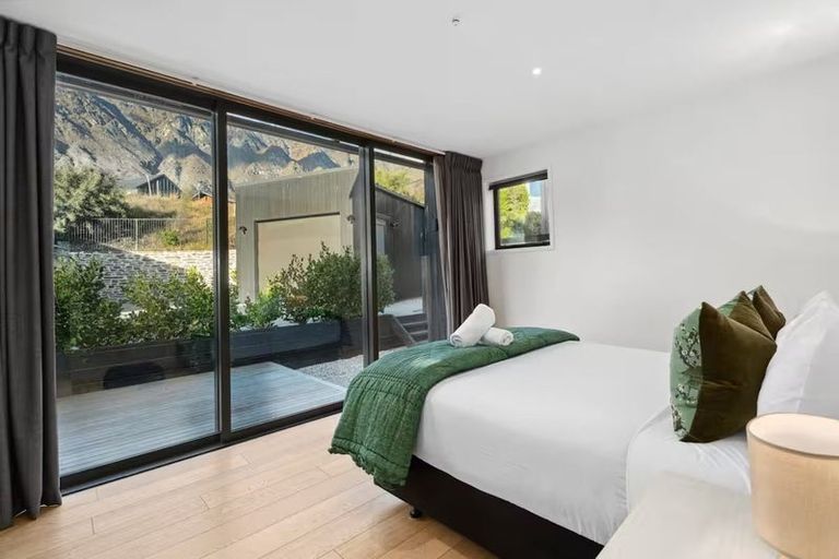 Photo of property in 27d Falconer Rise, Jacks Point, Queenstown, 9371