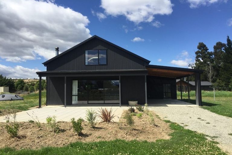 Photo of property in 7 Loach Road, Hawea Flat, Wanaka, 9382