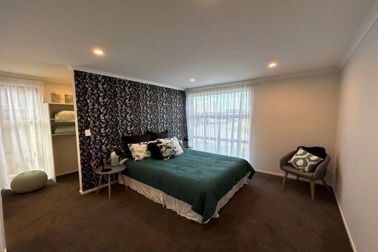 Photo of property in 1 Royal Crescent, Papamoa, 3118