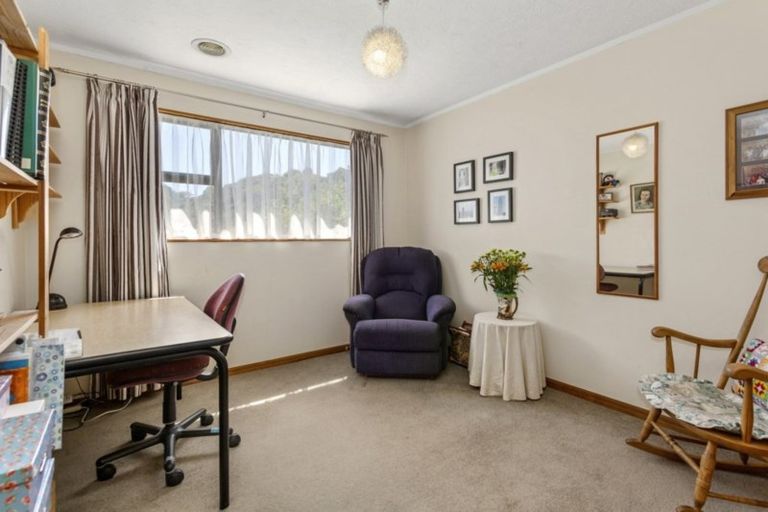 Photo of property in 8 Charthouse Lane, Whitby, Porirua, 5024