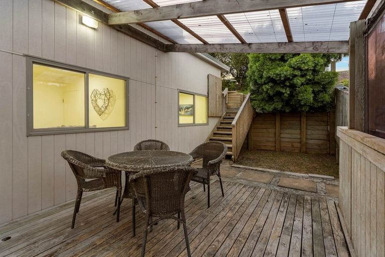 Photo of property in 1/16 Matipo Road, Mairangi Bay, Auckland, 0630