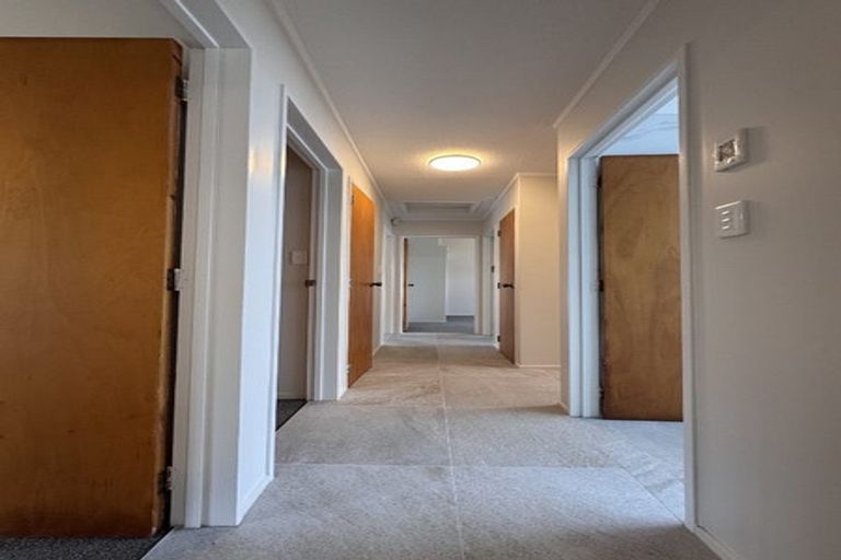 Photo of property in 16 Greenstone Place, Clover Park, Auckland, 2019