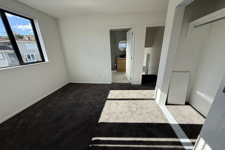 Photo of property in 4/41 Forrest Hill Road, Milford, Auckland, 0620