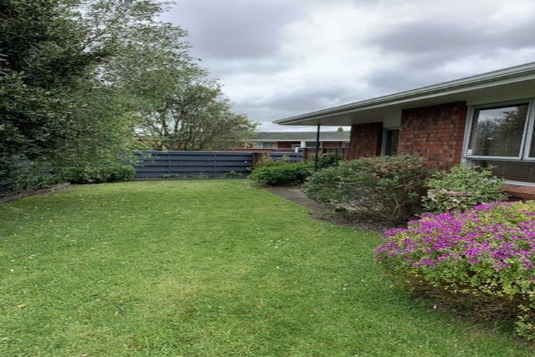 Photo of property in 16 Te Punga Place, Awapuni, Palmerston North, 4412