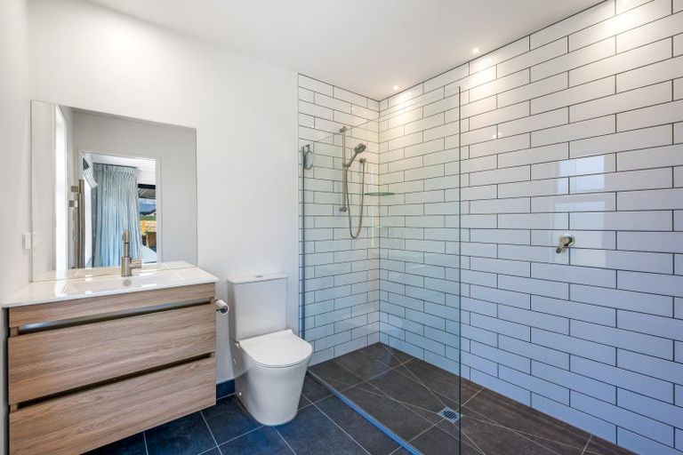 Photo of property in 14 Pounamu Avenue, Albert Town, Wanaka, 9305