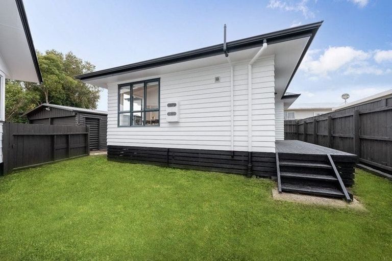 Photo of property in 11 Murillo Place, Henderson, Auckland, 0612