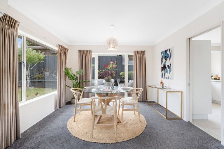 Photo of property in 9 Kentia Way, Somerville, Auckland, 2014