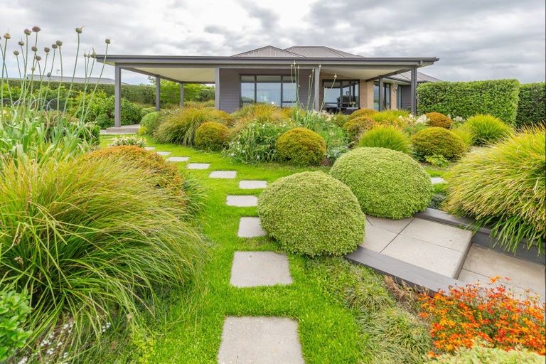 Photo of property in 43 Ohau Terraces, Ohau, Levin, 5570